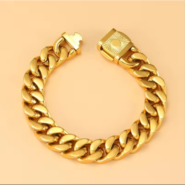 Snake Design Glittering Design Bracelet for Men golden